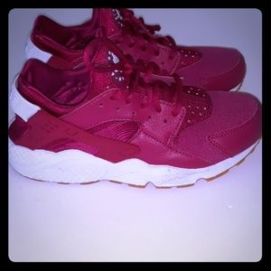 Wmns Air Huarache Run